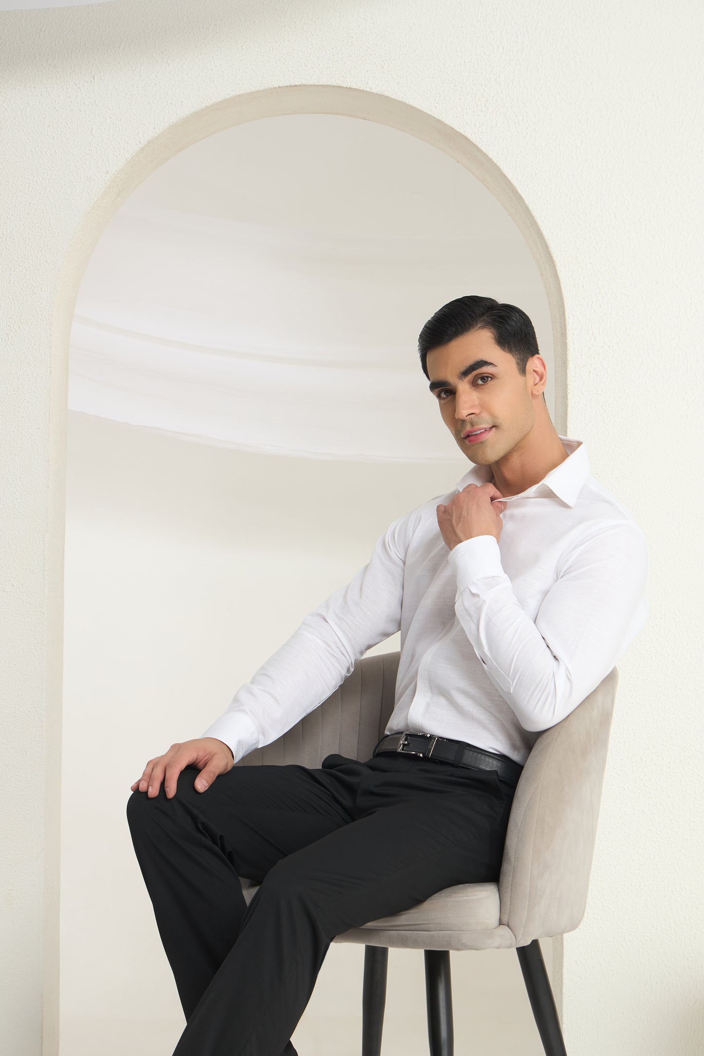 Men’s White Linen Shirt with Minimal Collar & Cuff Detailing | INDYSLAY